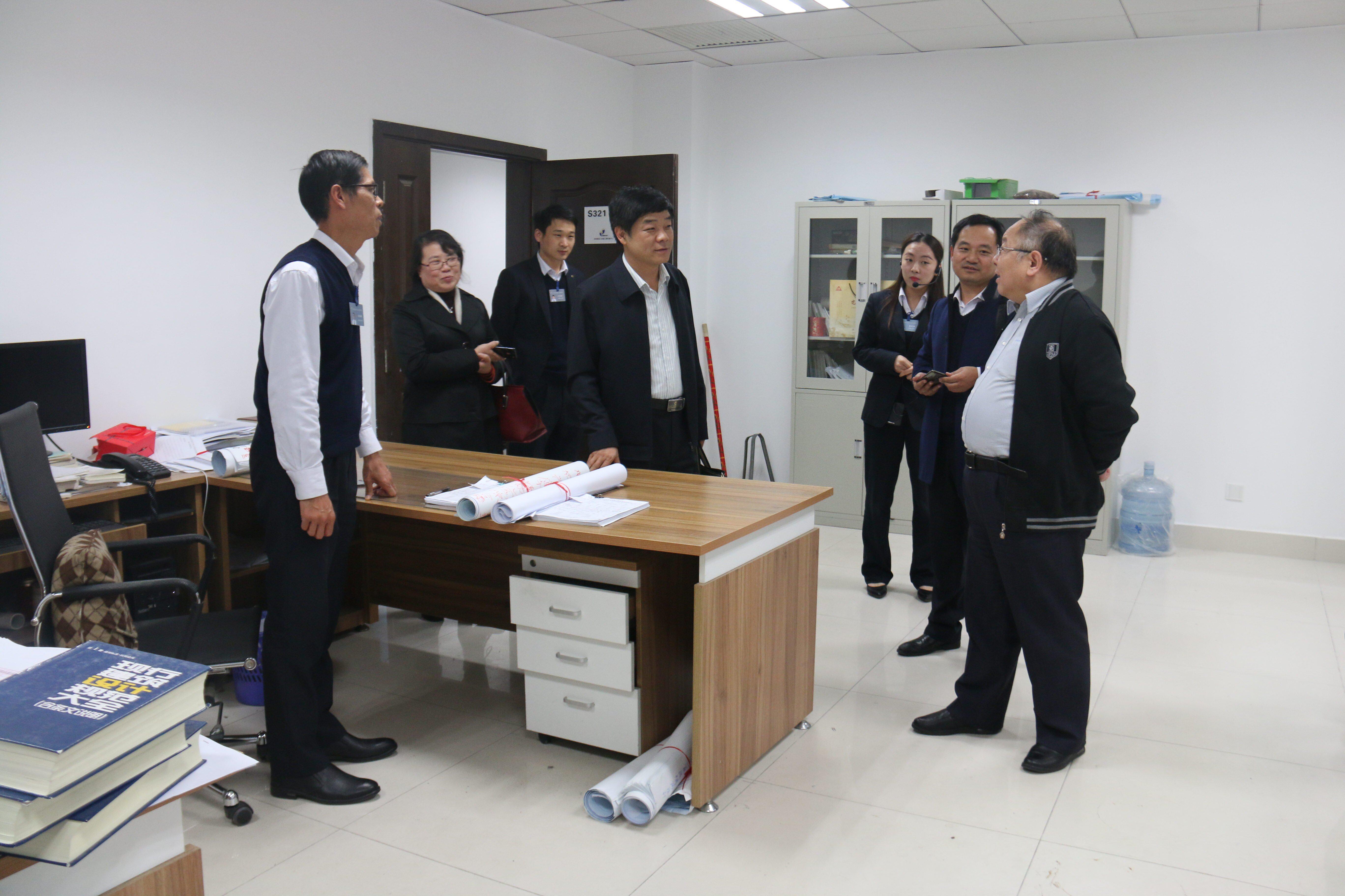 省住建廳勘察設(shè)計(jì)處王德榮處長一行蒞臨我中心考察指導(dǎo)工作1.jpg 省住建廳勘察設(shè)計(jì)處王德榮處長一行蒞臨我中心考察指導(dǎo)工作1.jpg